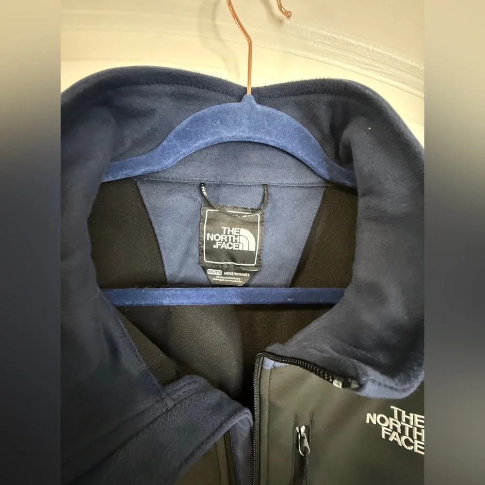 The North Face Men’s XXL Navy Black Softshell Jacket Full Zip Fleece